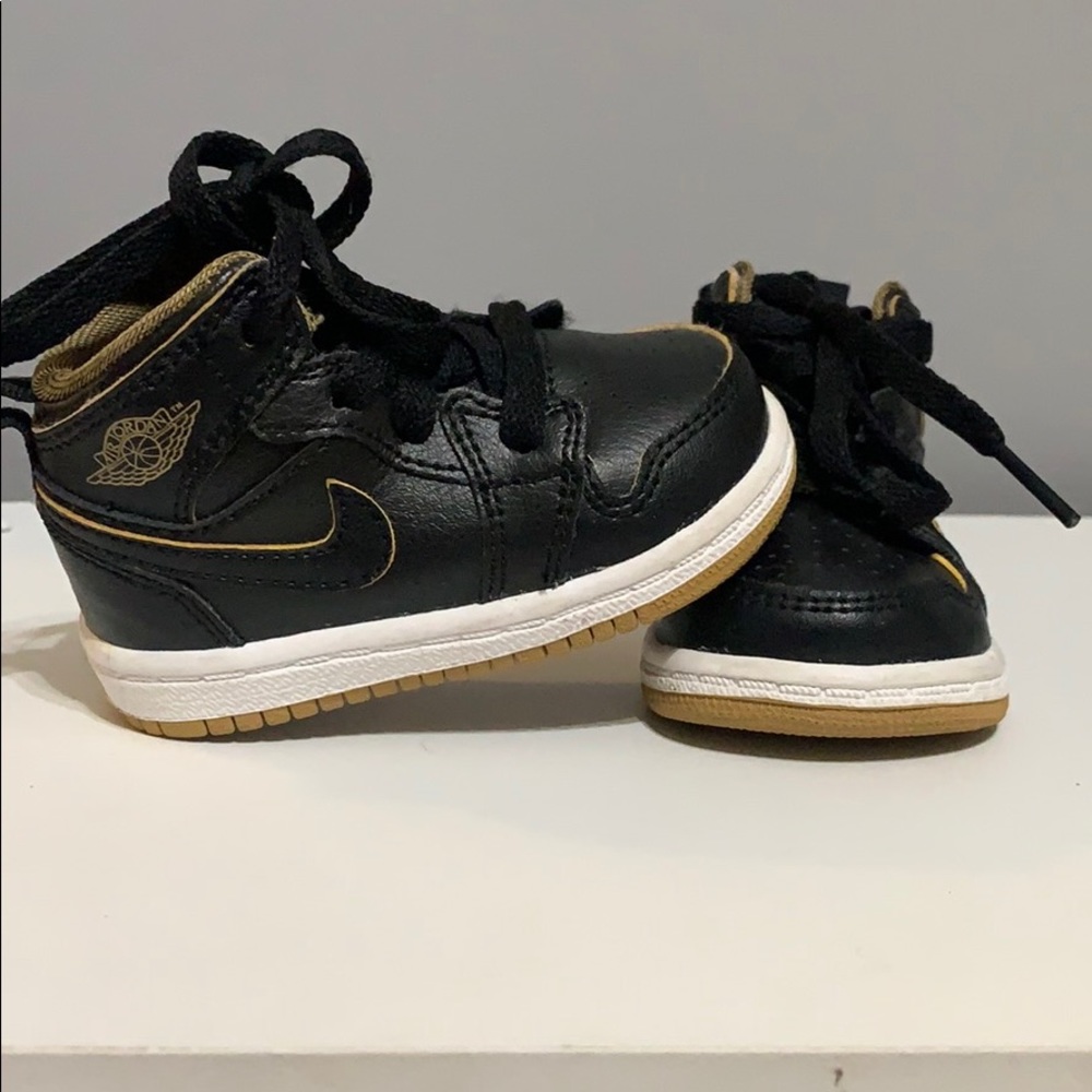 Toddler Jordan AJ 1 Mid SE